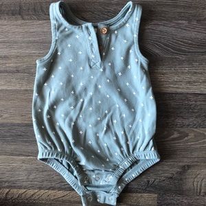 Quincy Mae bubble romper 0-3m